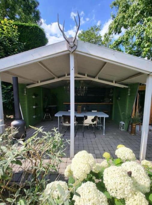 Spot Elst Vakantiehuis Eksteriør bilde